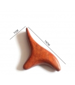 Dispozitiv din lemn de santal in forma de triunghi (cod R55)